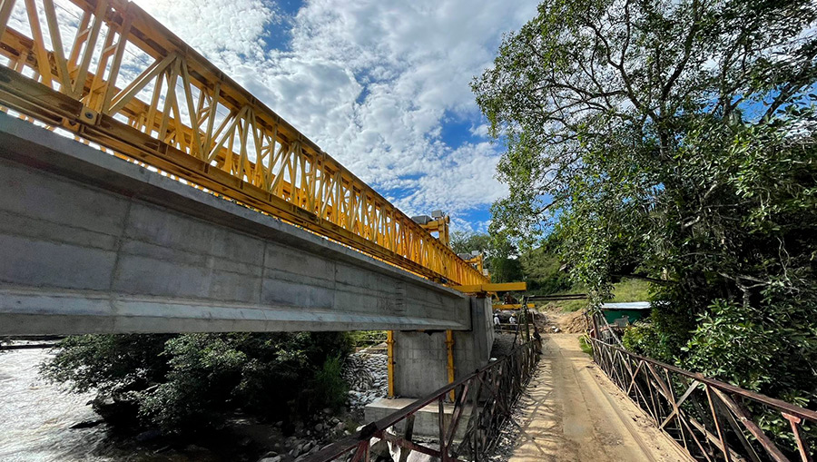 Foto del puente intervenido