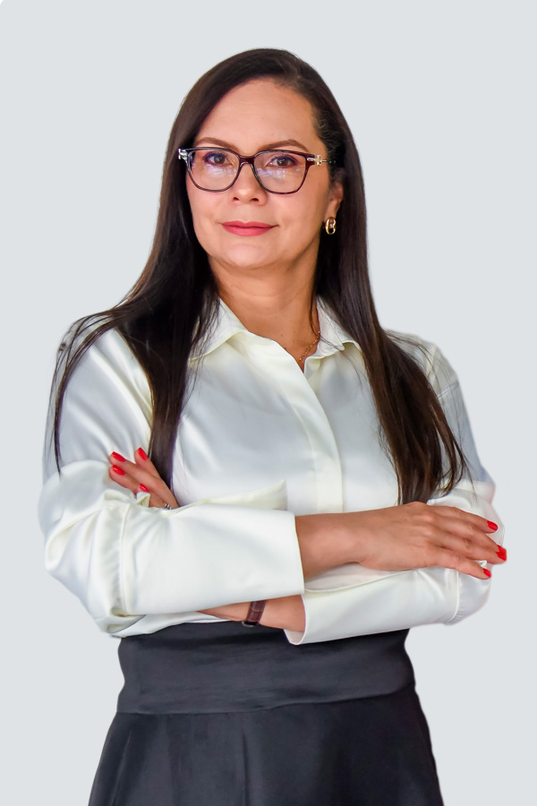 Foto de la Dra. Esmeralda Molina Gómez.