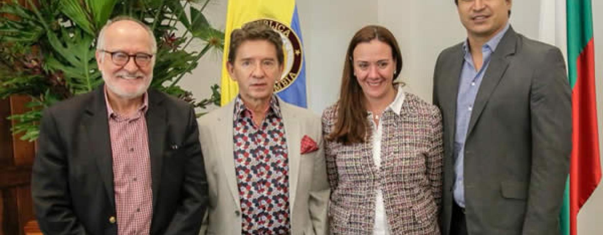 Firma de convenios