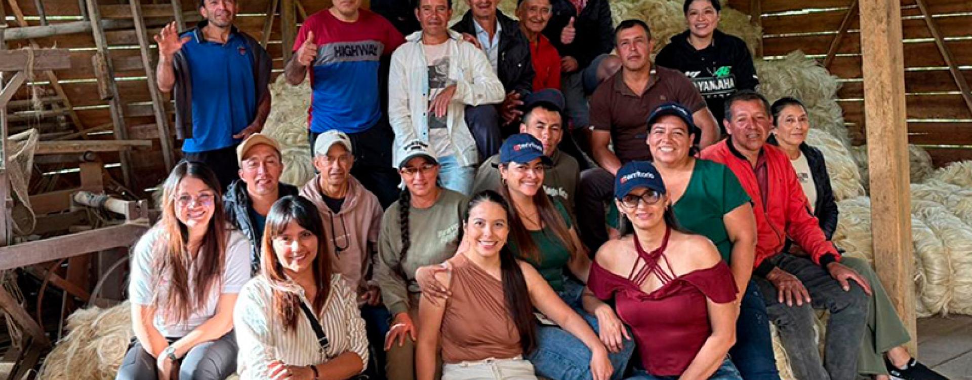 Funcionarios de ENTerritorio.