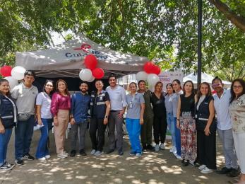 Personal de salud y otras personas de la entidad.