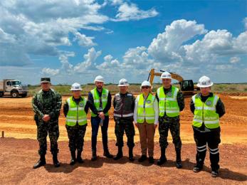 Miembros de ET y Aeronaútica.