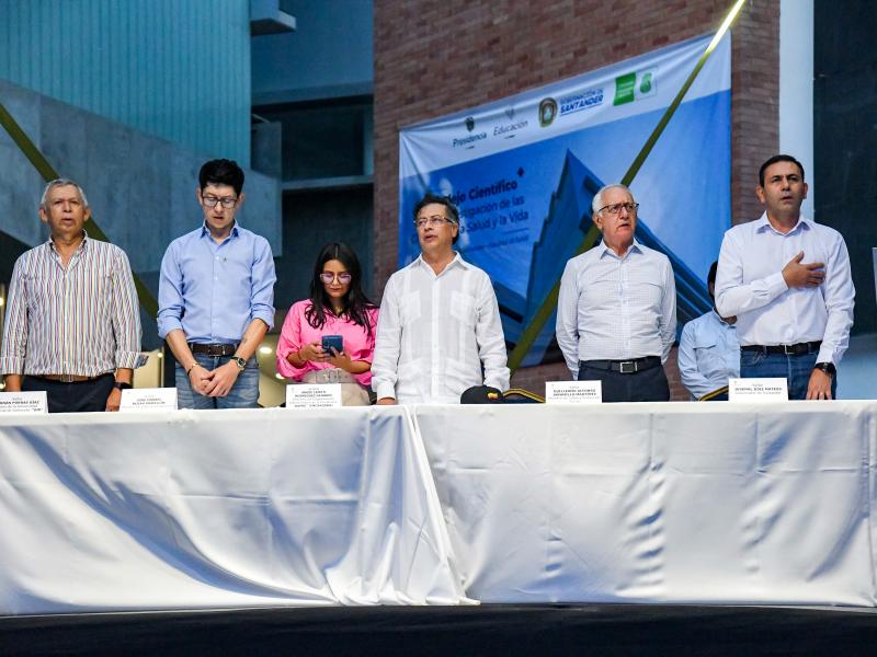 Presidente Gustavo Petro inauguró el Complejo Científico para la Investigación de las Ciencias de la Salud y la Vida en la UIS