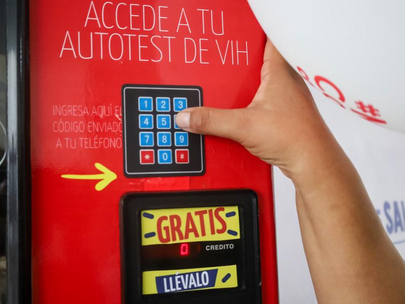 Máquina dispensadora Cali VIH