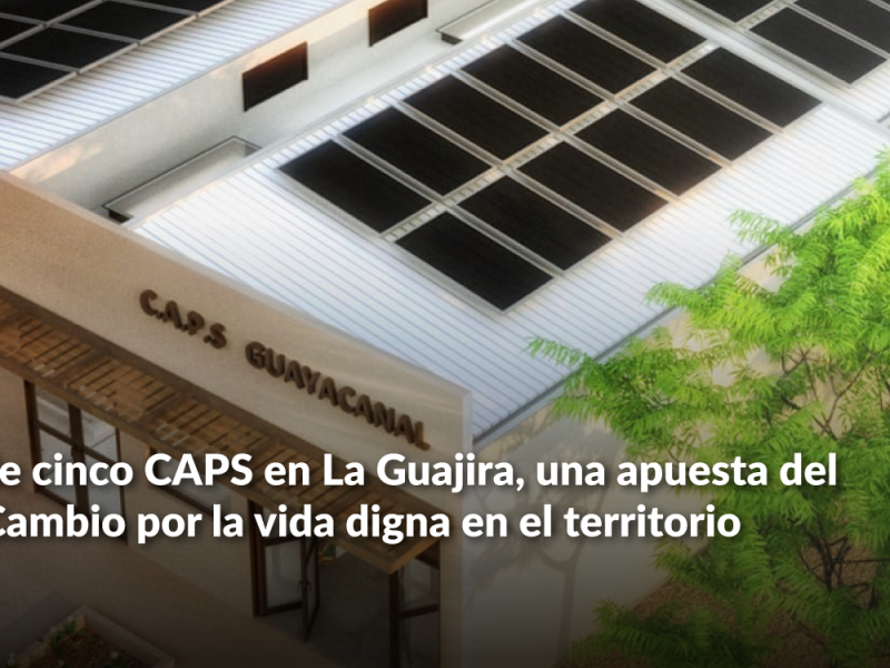 Edificio de una sola planta con paneles solares en el techo.