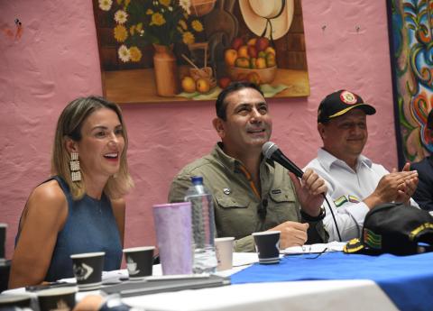 ENTerritorio S.A. firmó convenios para materializar obras de salud y educación en Vélez, Santander 